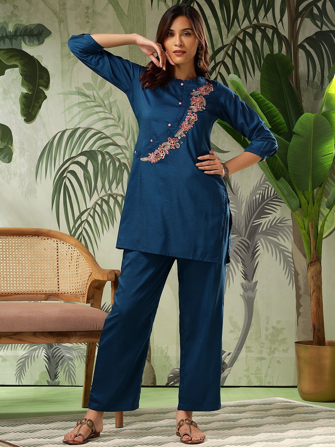 

Bani Women Plus Size Embroidered Mandarin Collar Pure Silk Tunic With Trousers, Blue