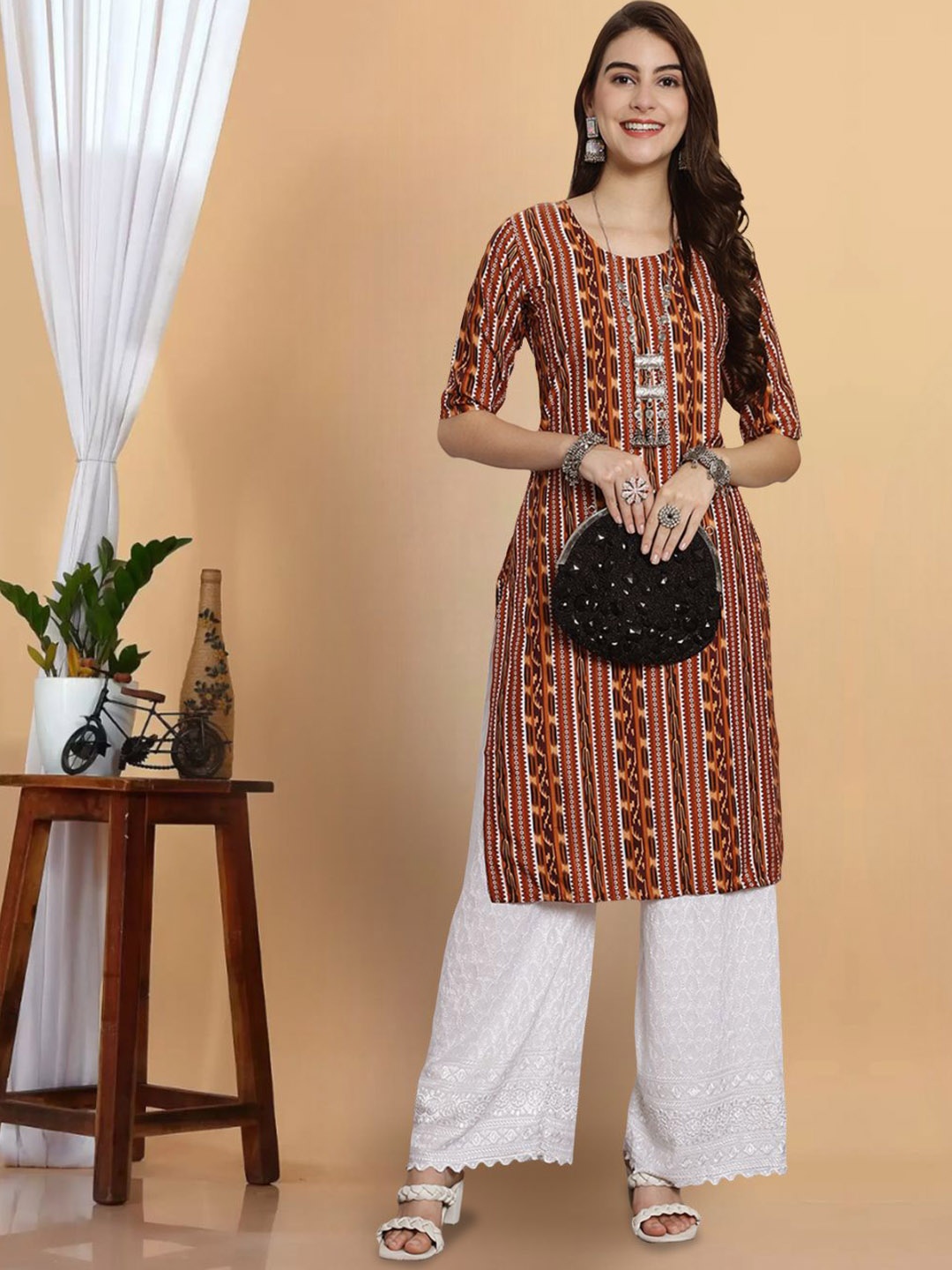 

7Threads Geometric Printed Crepe Straight Kurta, Brown