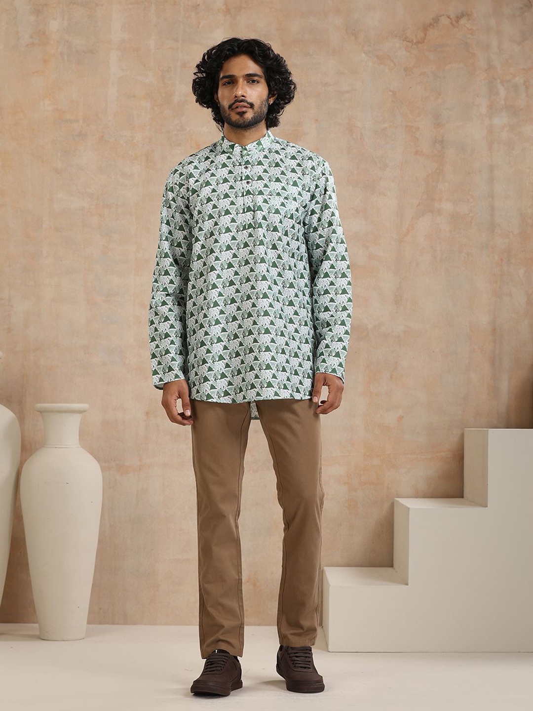 

House of Chikankari Geometric Printed Band Collar Short Kurta, Green