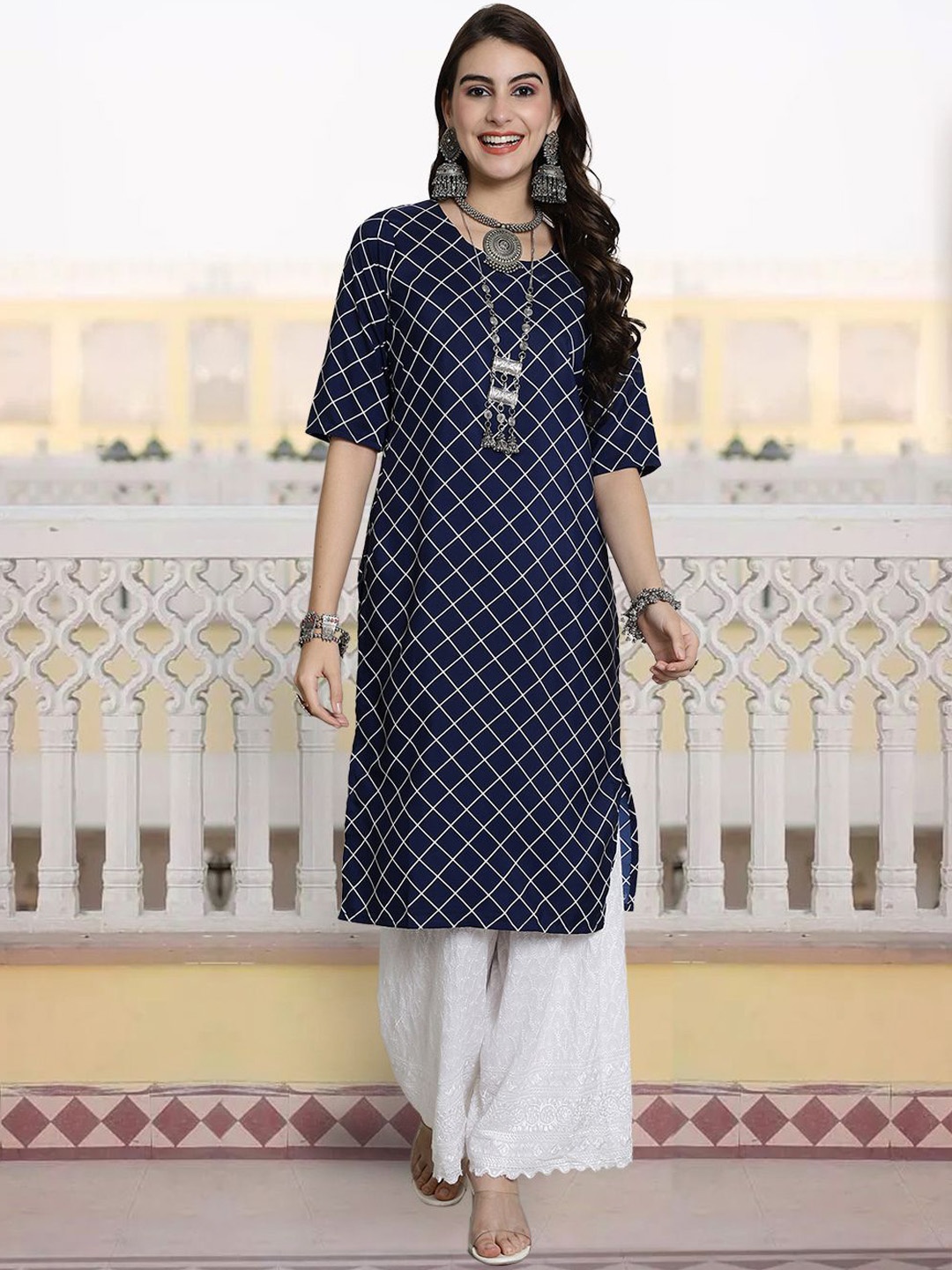 

7Threads Checked Round Neck Straight Kurta, Navy blue