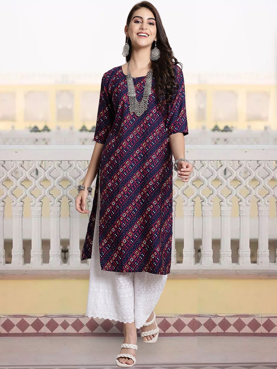 

7Threads Geometric Printed Round Neck Crepe Straight Kurta, Navy blue