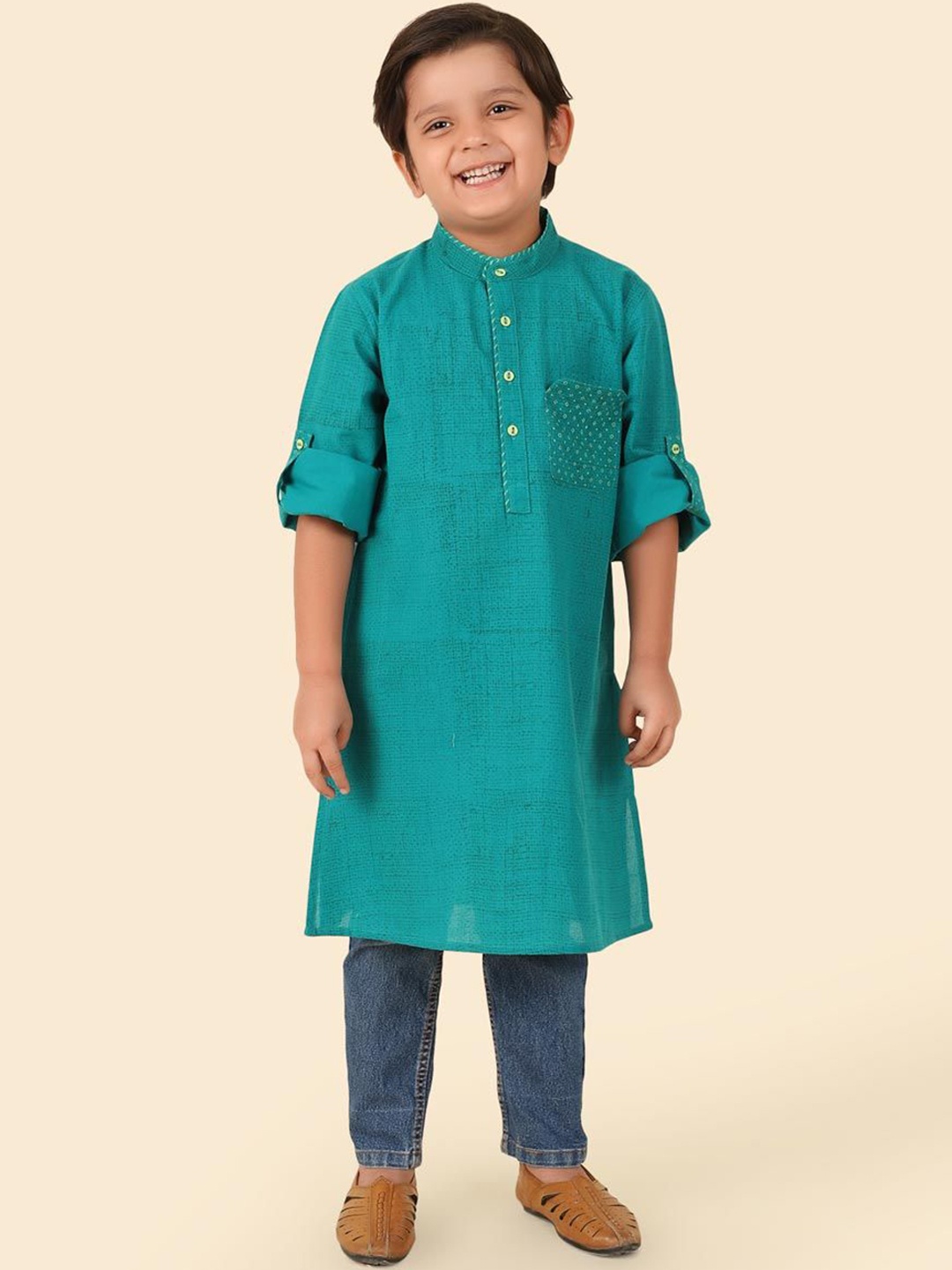 

Fabindia Boys Abstract Block Printed Roll-Up Sleeves Mandarin Collar Cotton Straight Kurta, Teal