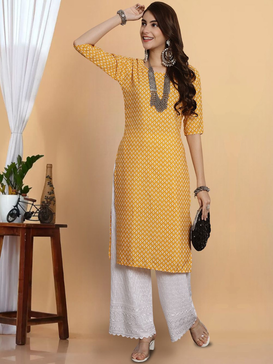 

7Threads Floral Printed Round Neck Crepe Straight Kutra, Yellow