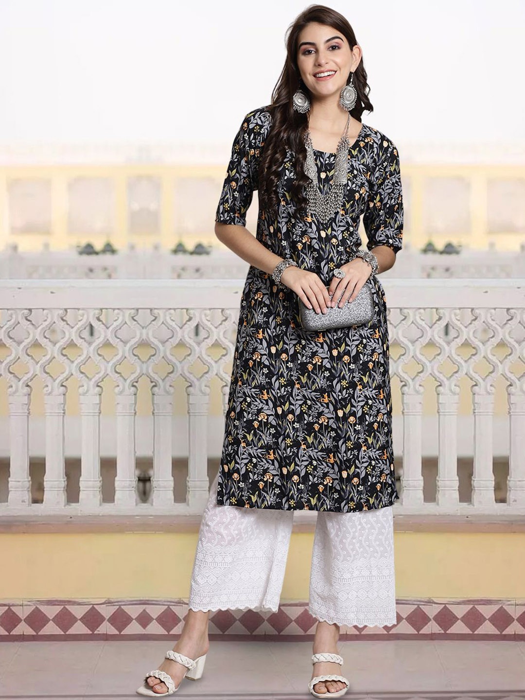 

7Threads Floral Printed Round Neck Straight Kurta, Black