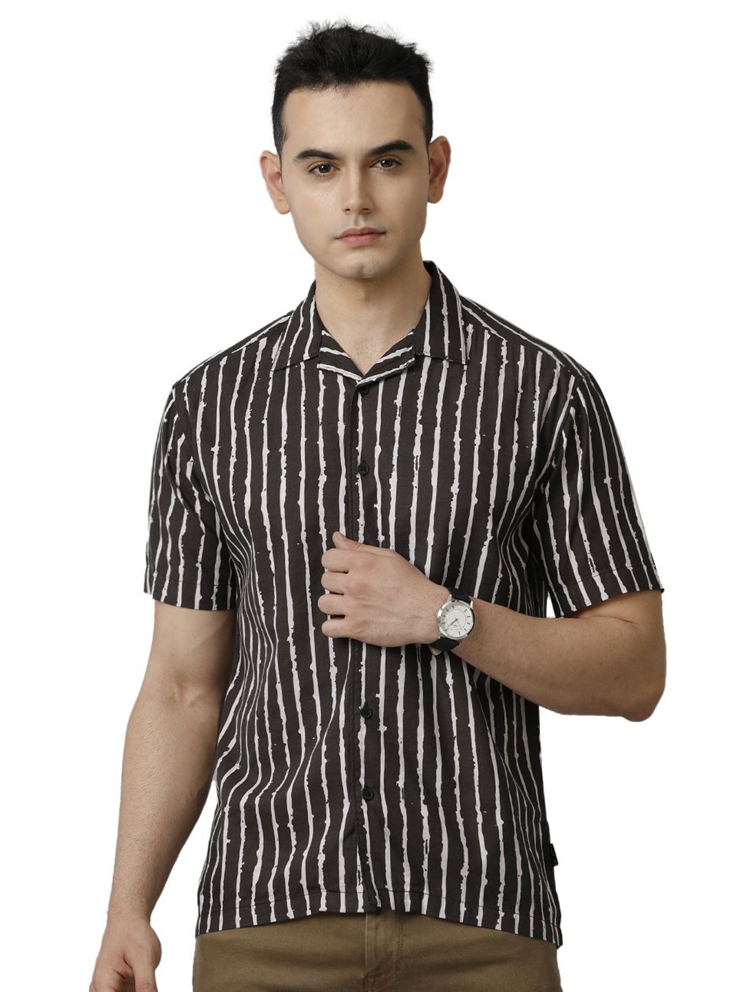 

Voi Jeans Men Boxy Opaque Striped Casual Shirt, Black