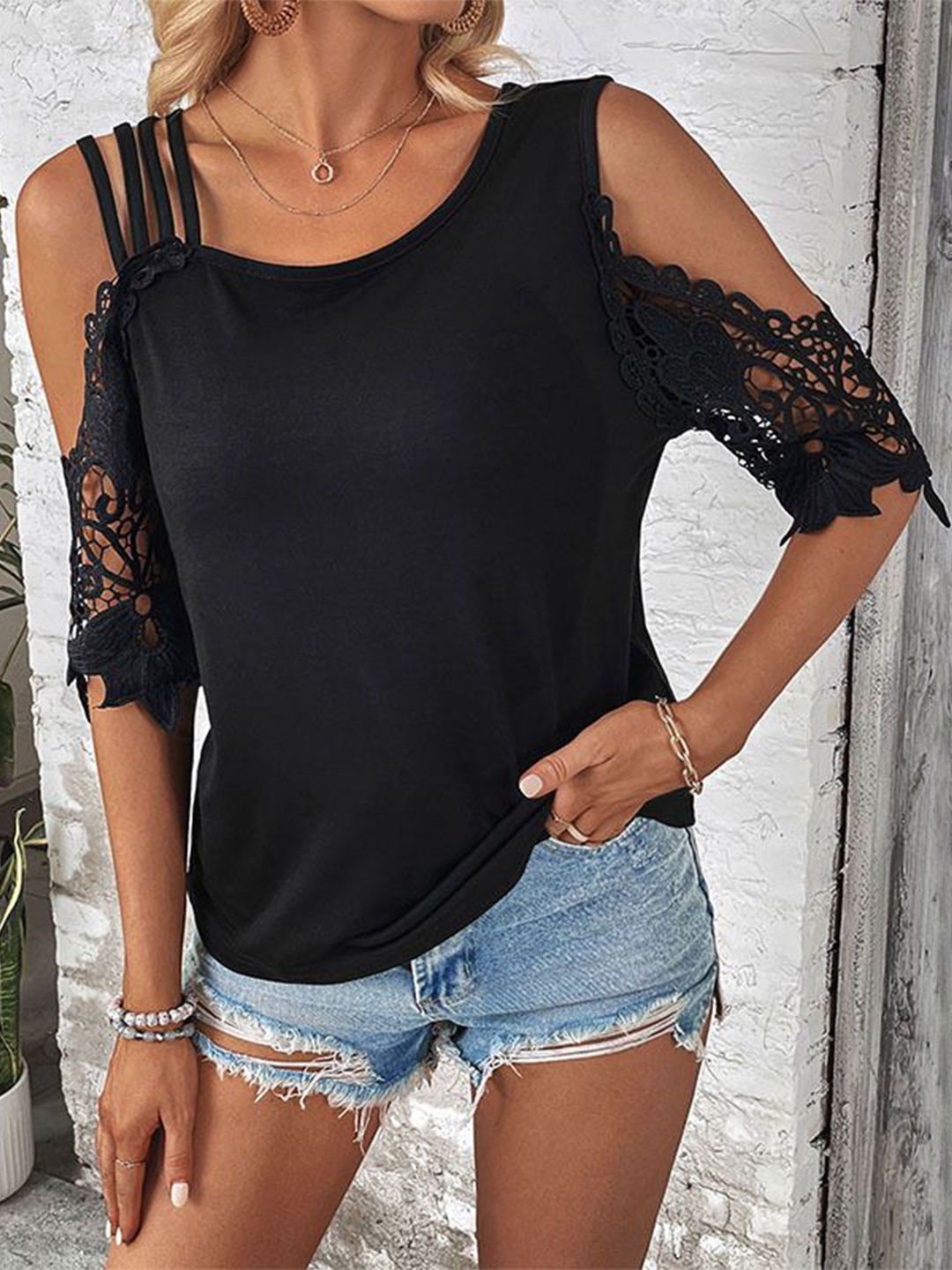 

HERE&NOW Cold-Shoulder Top, Black