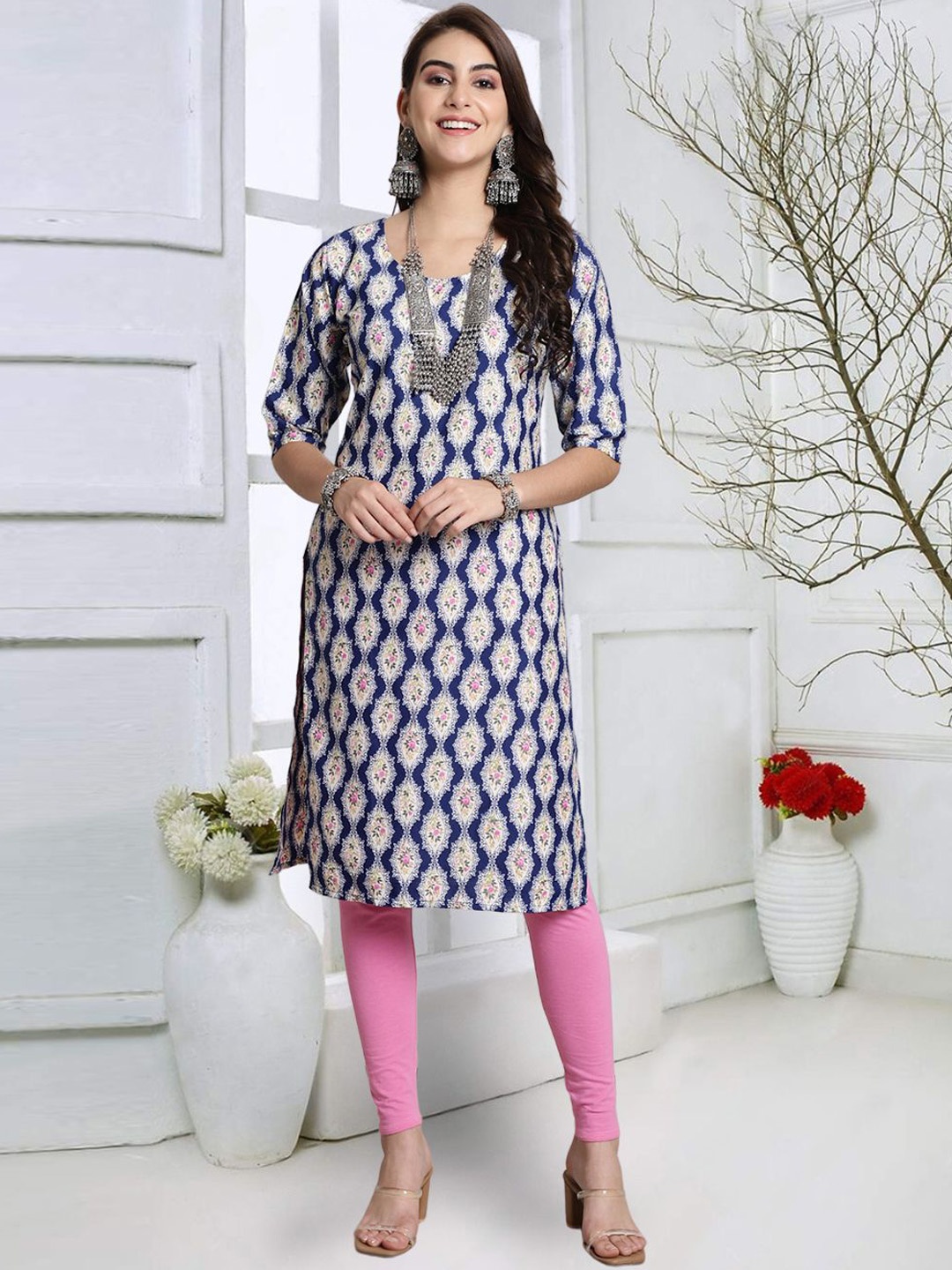 

7Threads Geometric Printed Round Neck Straight Kurta, Blue