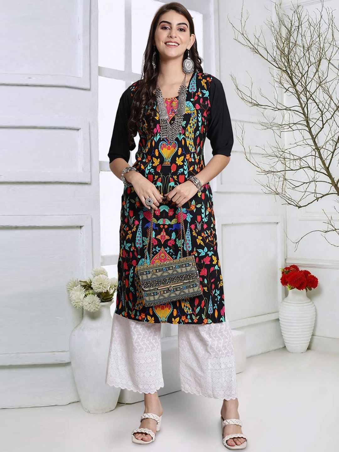 

7Threads Floral Printed Round Neck Straight Kurta, Black