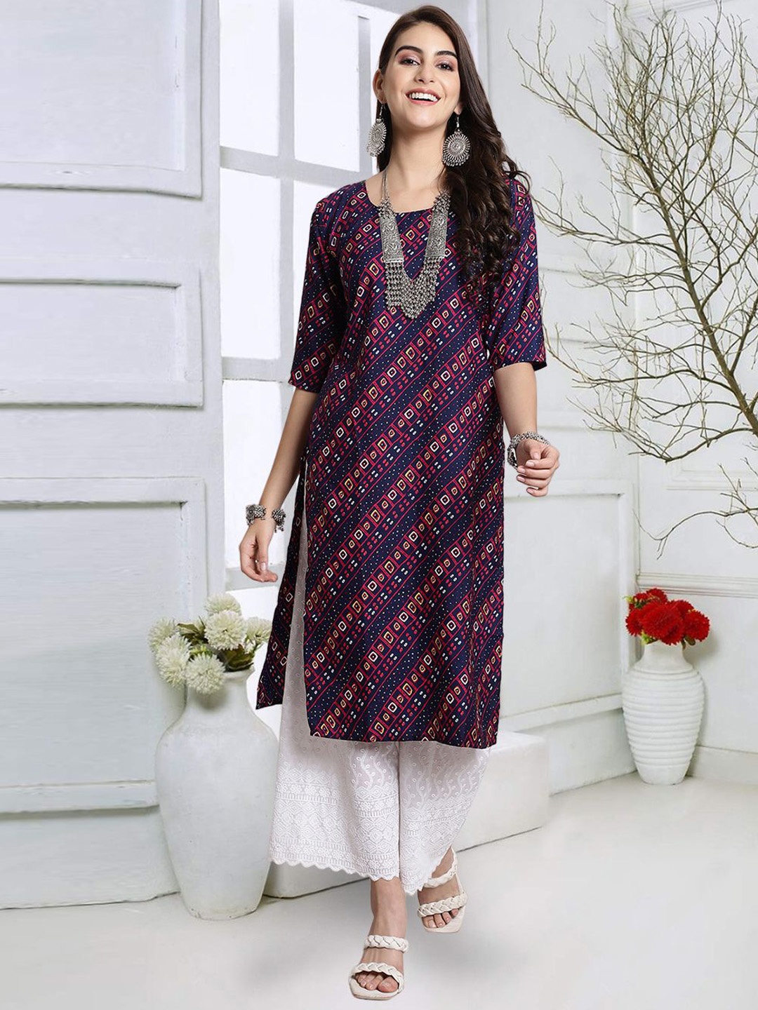 

7Threads Geometric Printed Round Neck Straight Kurta, Navy blue