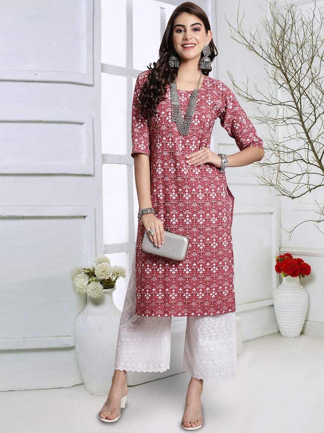 

7Threads Geometric Printed Straight Kurta, Maroon
