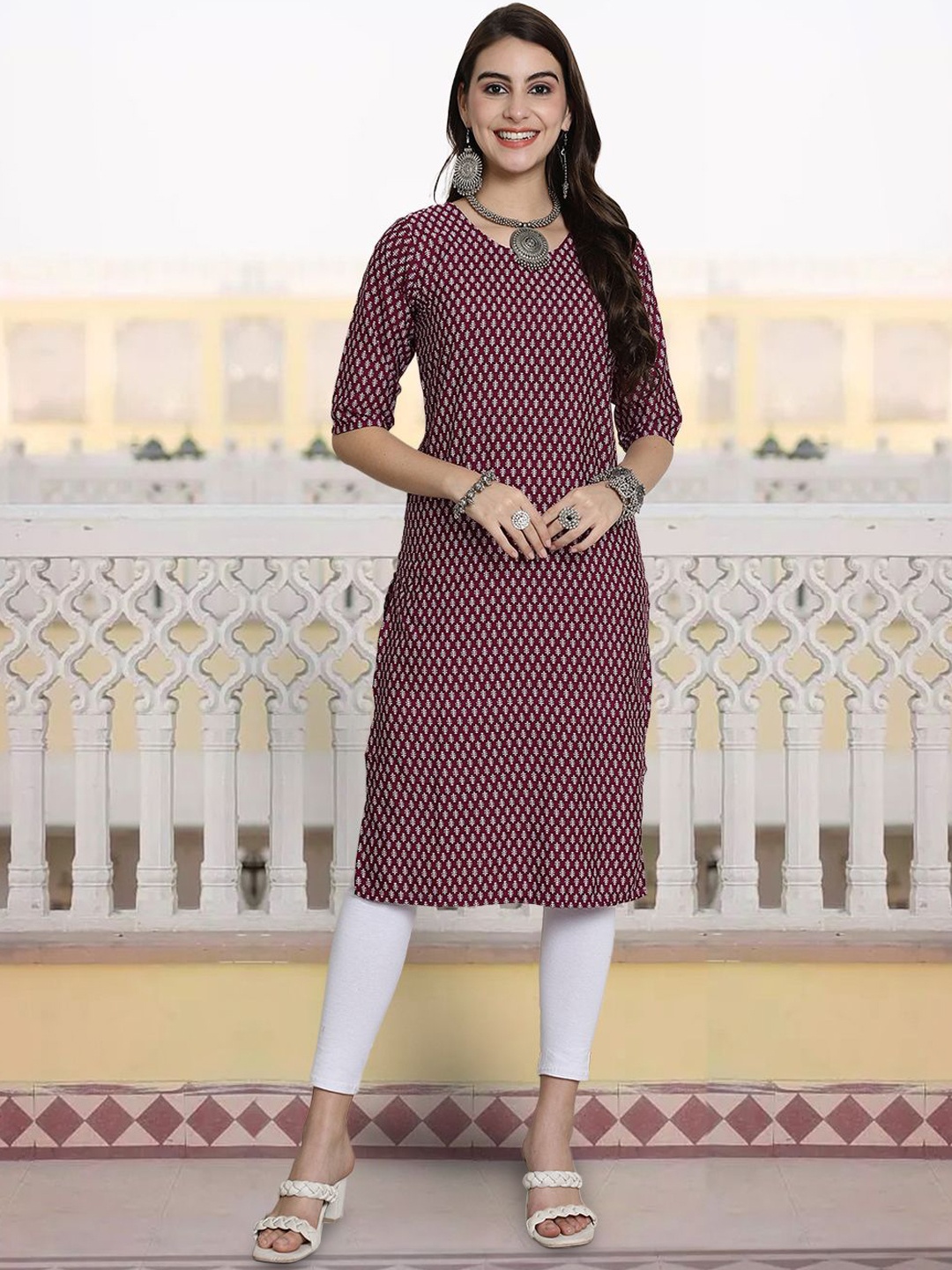 

7Threads Floral Printed Round Neck Straight Kurta, Pink