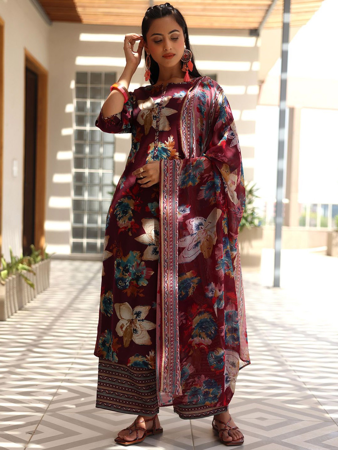 

Libas Floral Printed Notch Neck Straight Kurta with Palazzos & Dupatta, Burgundy