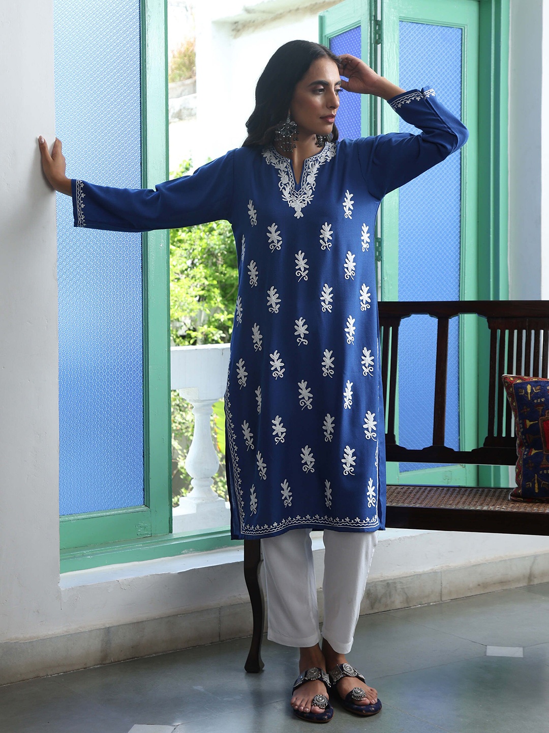 

House of Chikankari HOC Crafts Embroidered Woven Kurta, Blue