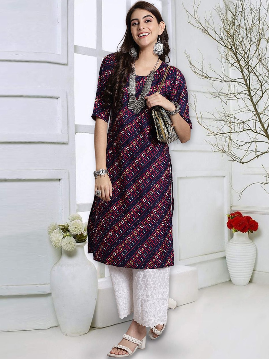 

7Threads Geometric Printed Round Neck Straight Kurta, Navy blue