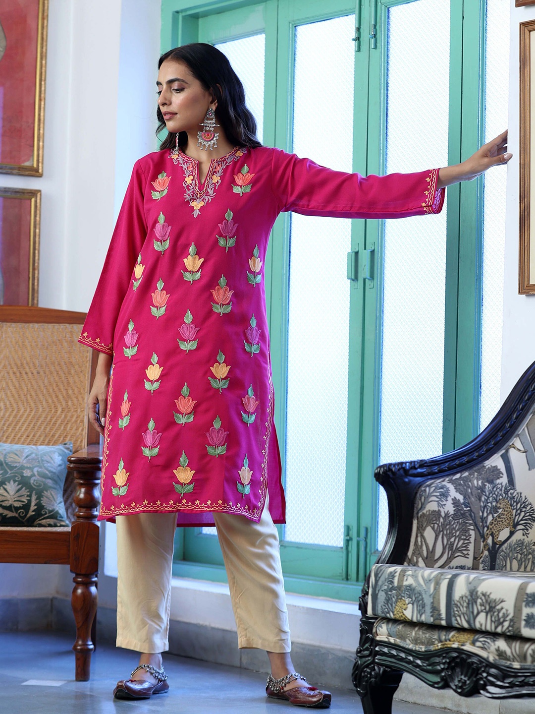 

House of Chikankari Floral Embroidered Aari Work Cotton Straight Kurta, Pink