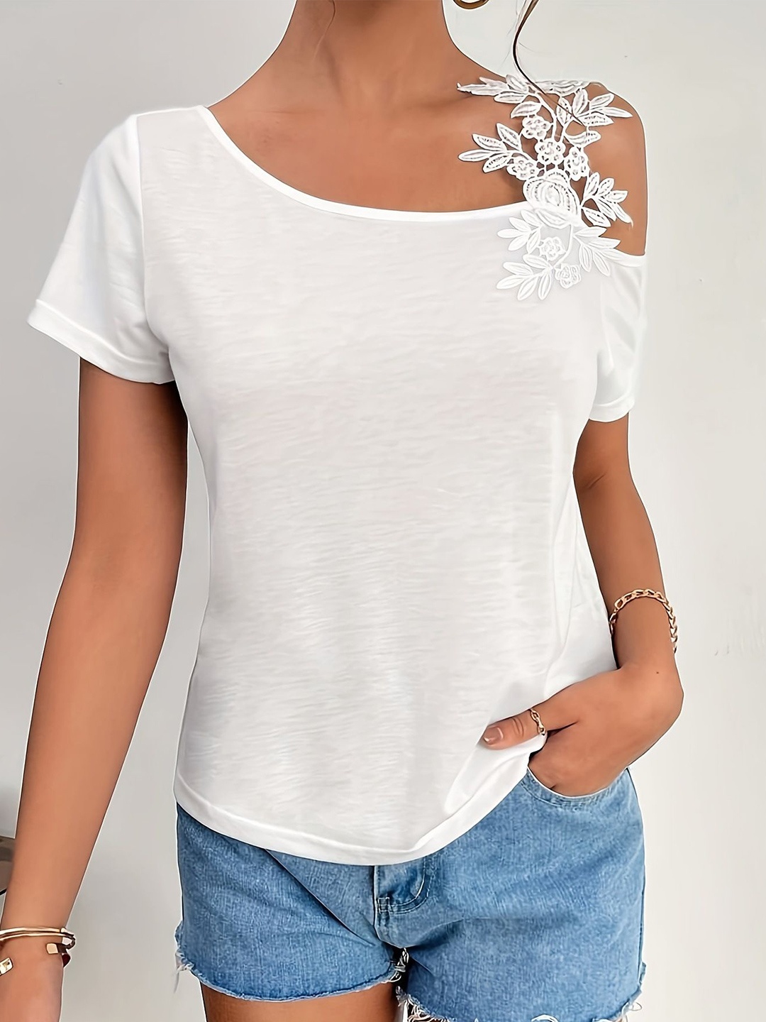

StyleCast Extended Sleeves Top, White