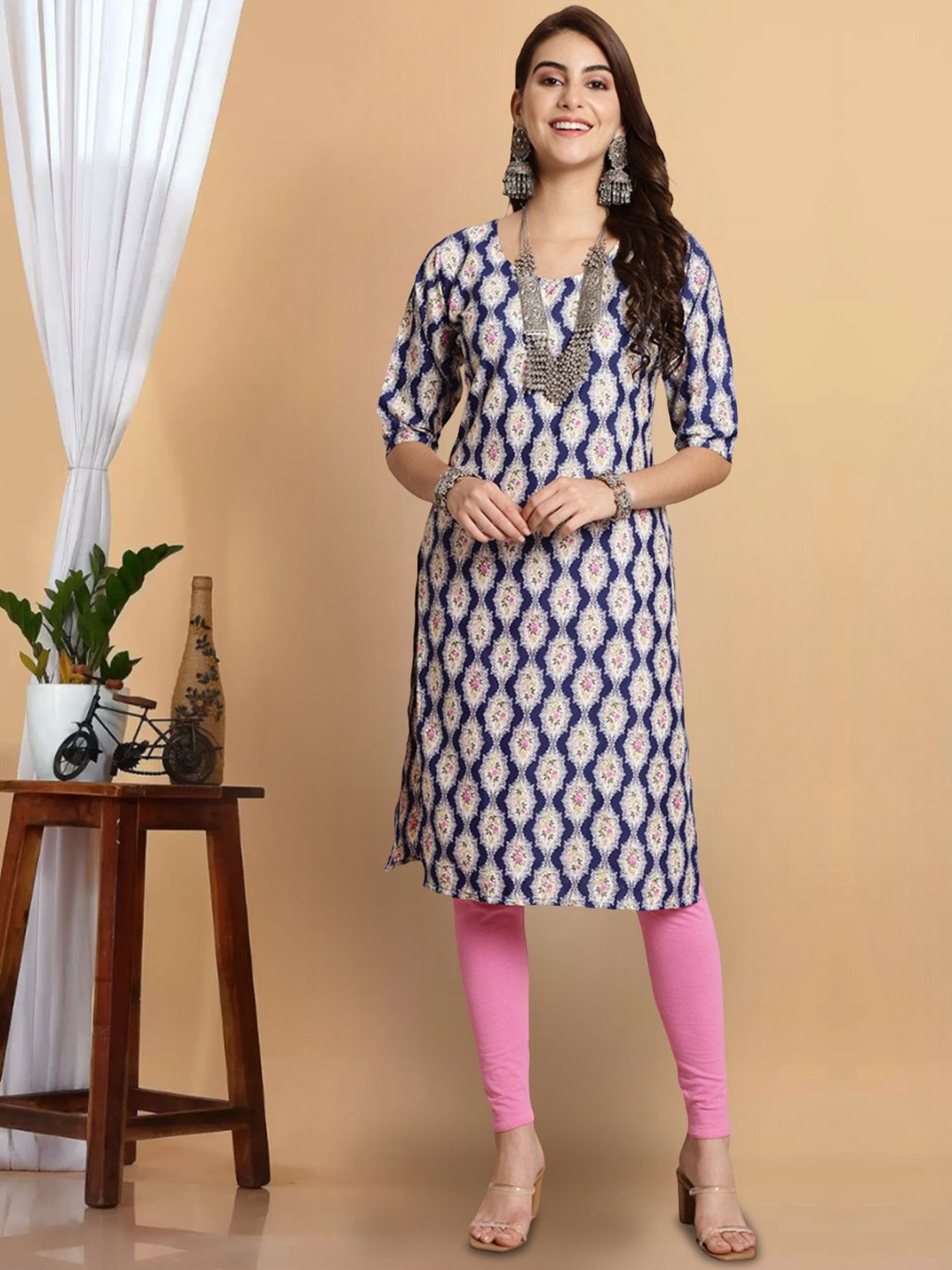 

7Threads Floral Printed Round Neck Straight Kurta, Blue
