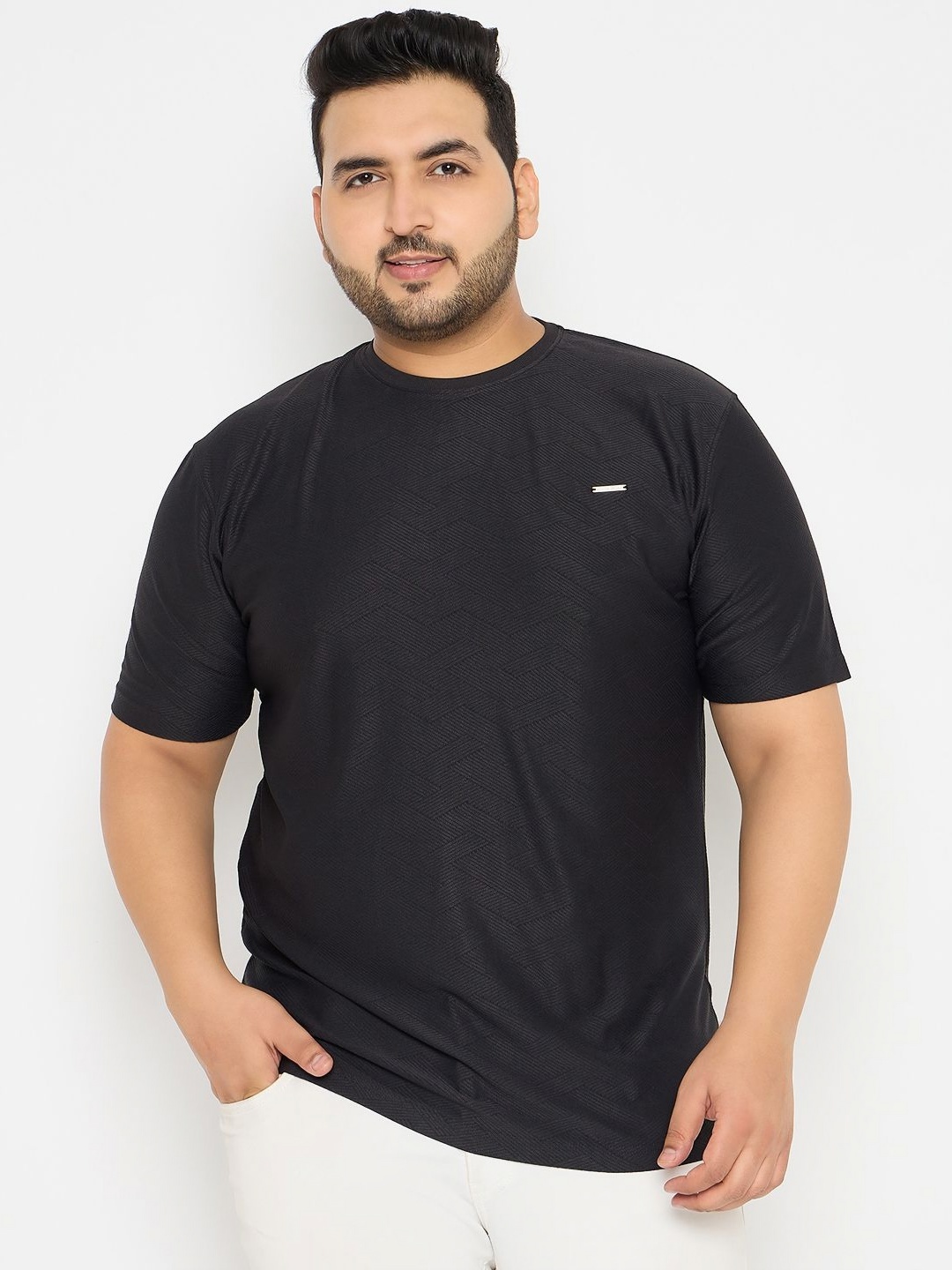 

Parcel Yard Men Plus Size Solid Round Neck Cotton Relaxed Fit T-Shirt, Black