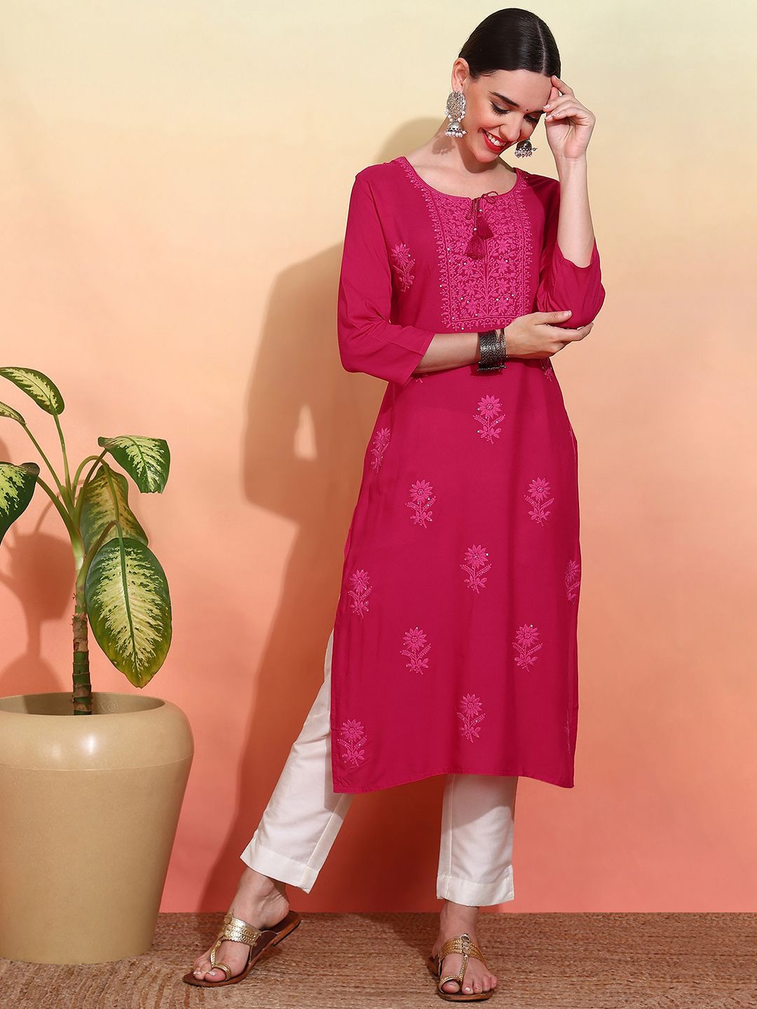 

Ode by House of Pataudi Embroidered Straight Kurta, Pink