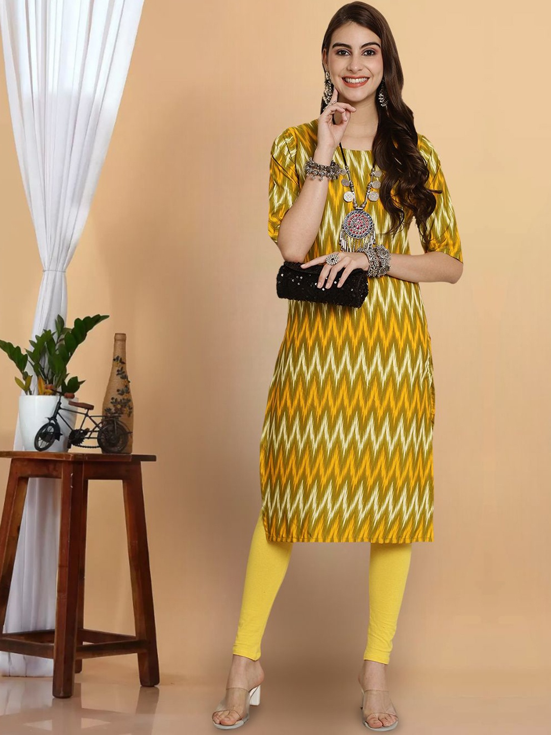 

7Threads Zig Zag Printed Round Neck Crepe Straight Kurta, Yellow