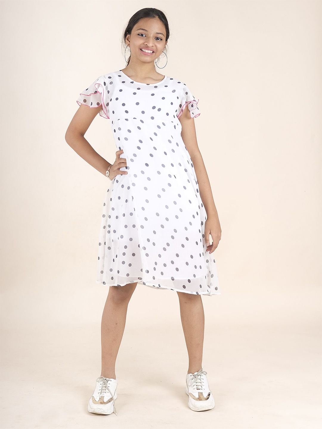 

KiddoPanti Girls Polka Dot Print Georgette Fit & Flare Dress, White