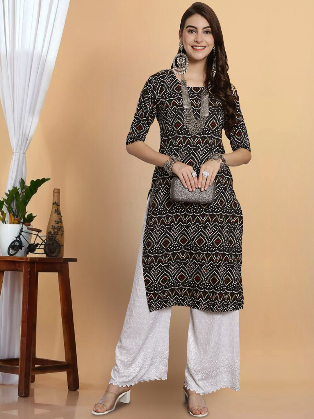 

7Threads Geometric Printed Crepe Straight Kurta, Black