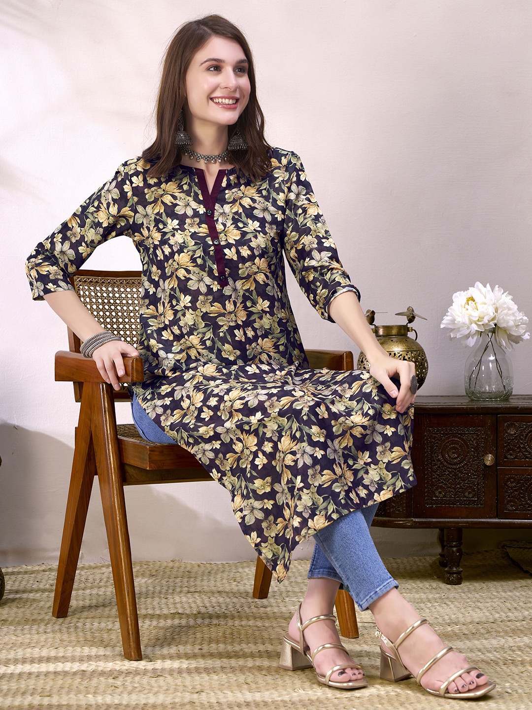 

Anouk Rustic Floral Printed Straight Kurtas, Violet