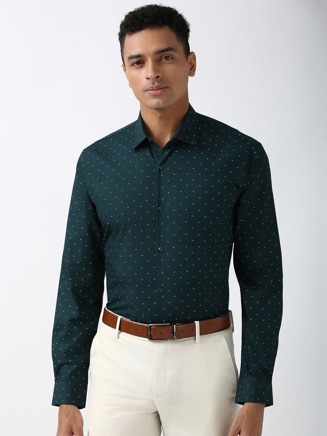 

Peter England Men Classic Spread Collar Micro Ditsy Printed Cotton Formal Shirt, Green