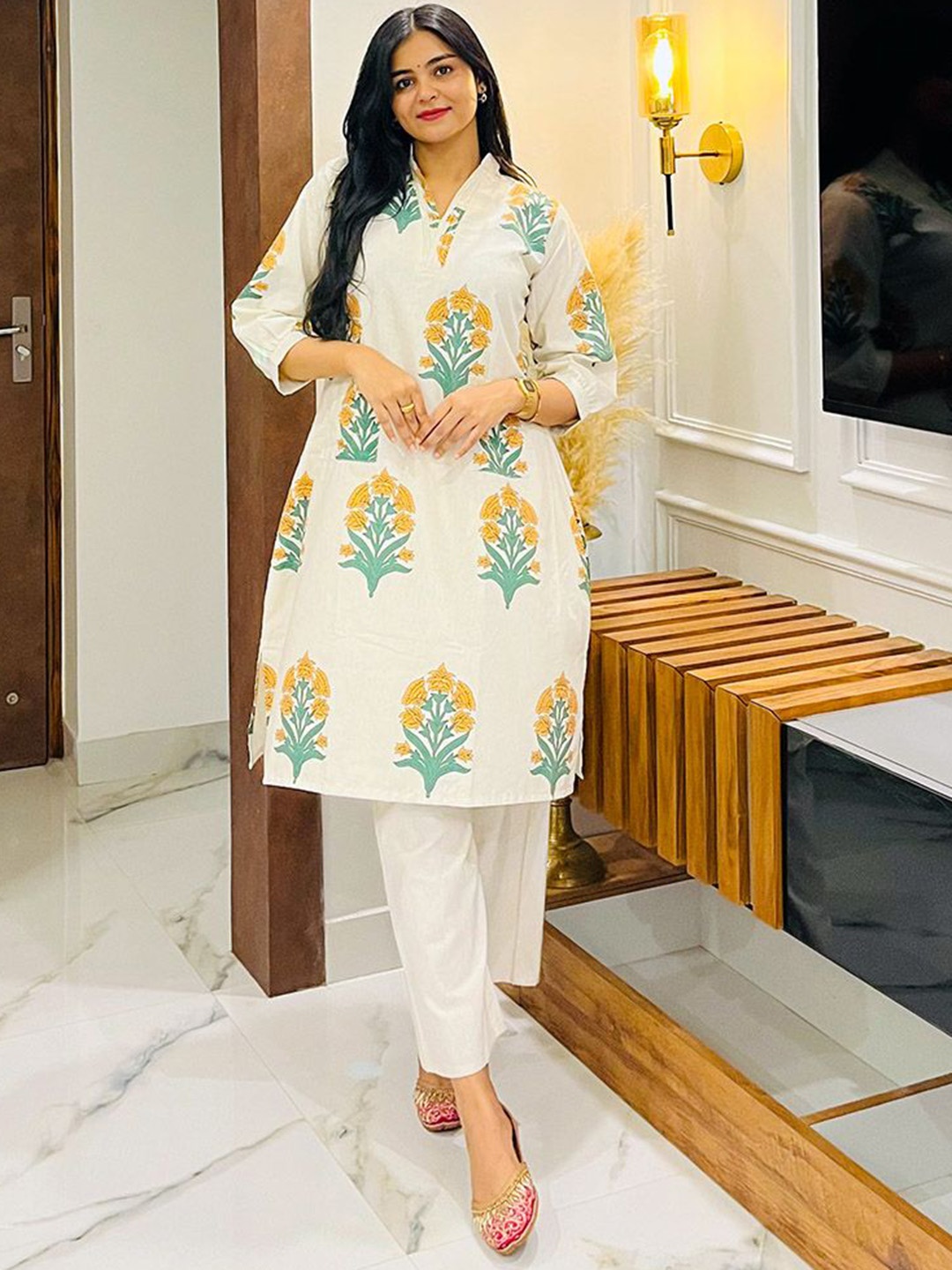 

PRENEA Floral Printed V Neck Linen A Line Kurta with Palazzos, Beige