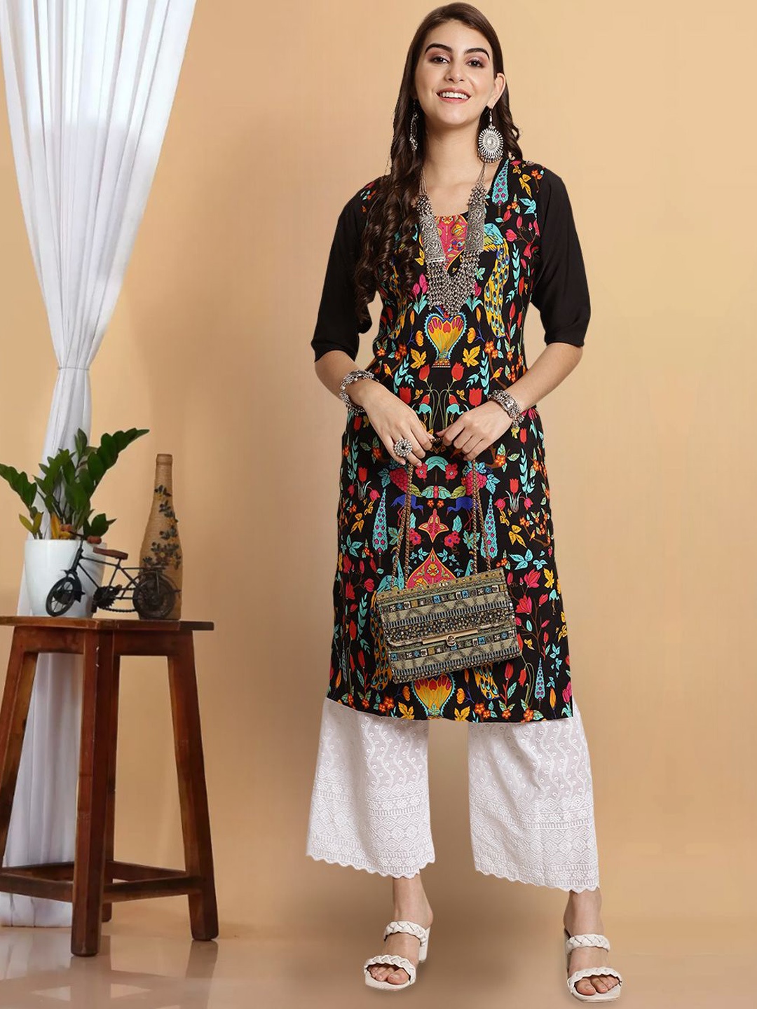 

7Threads Floral Printed Crepe Straight Kurta, Black