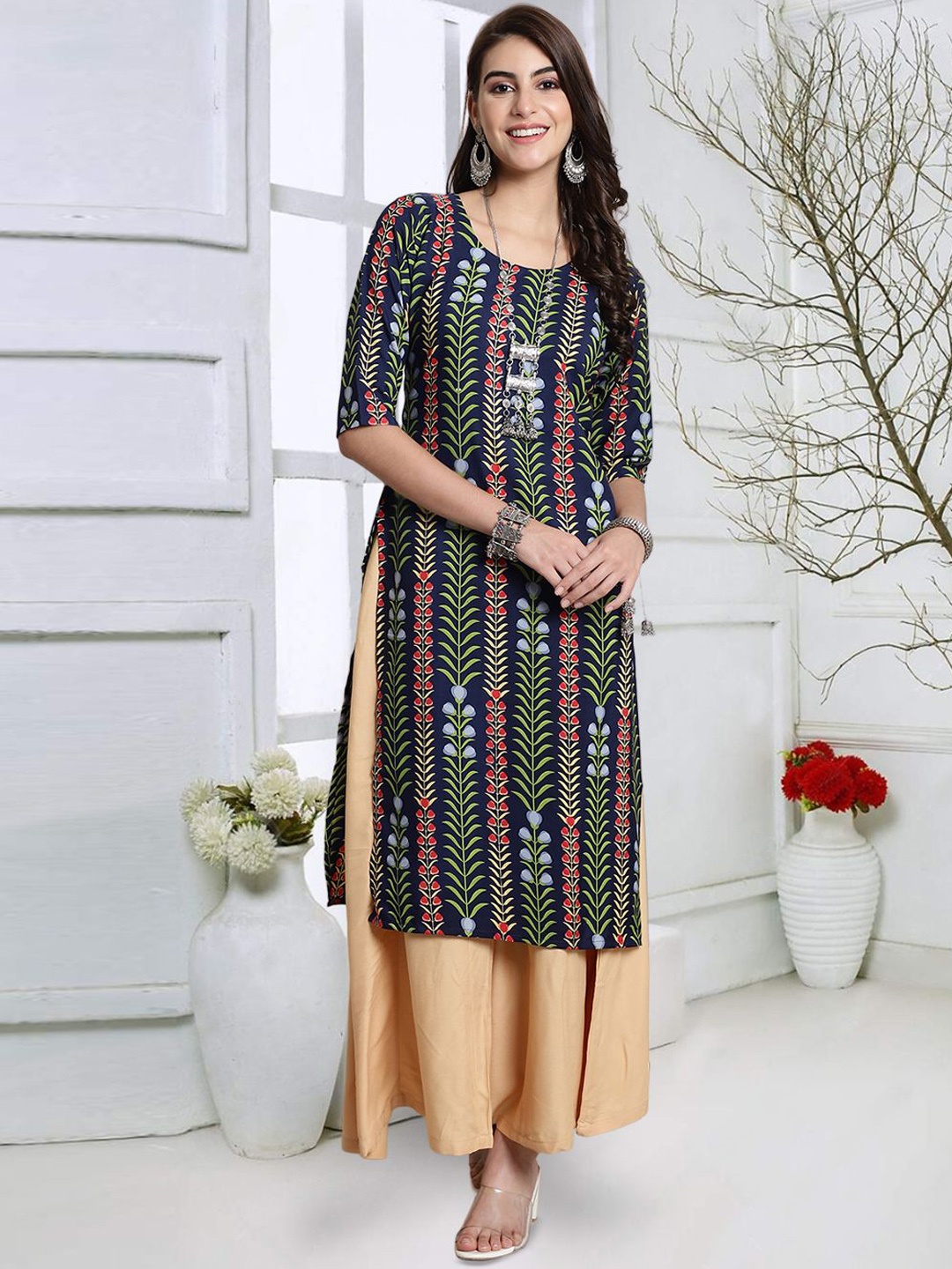 

7Threads Floral Printed Round Neck Straight Kurta, Navy blue