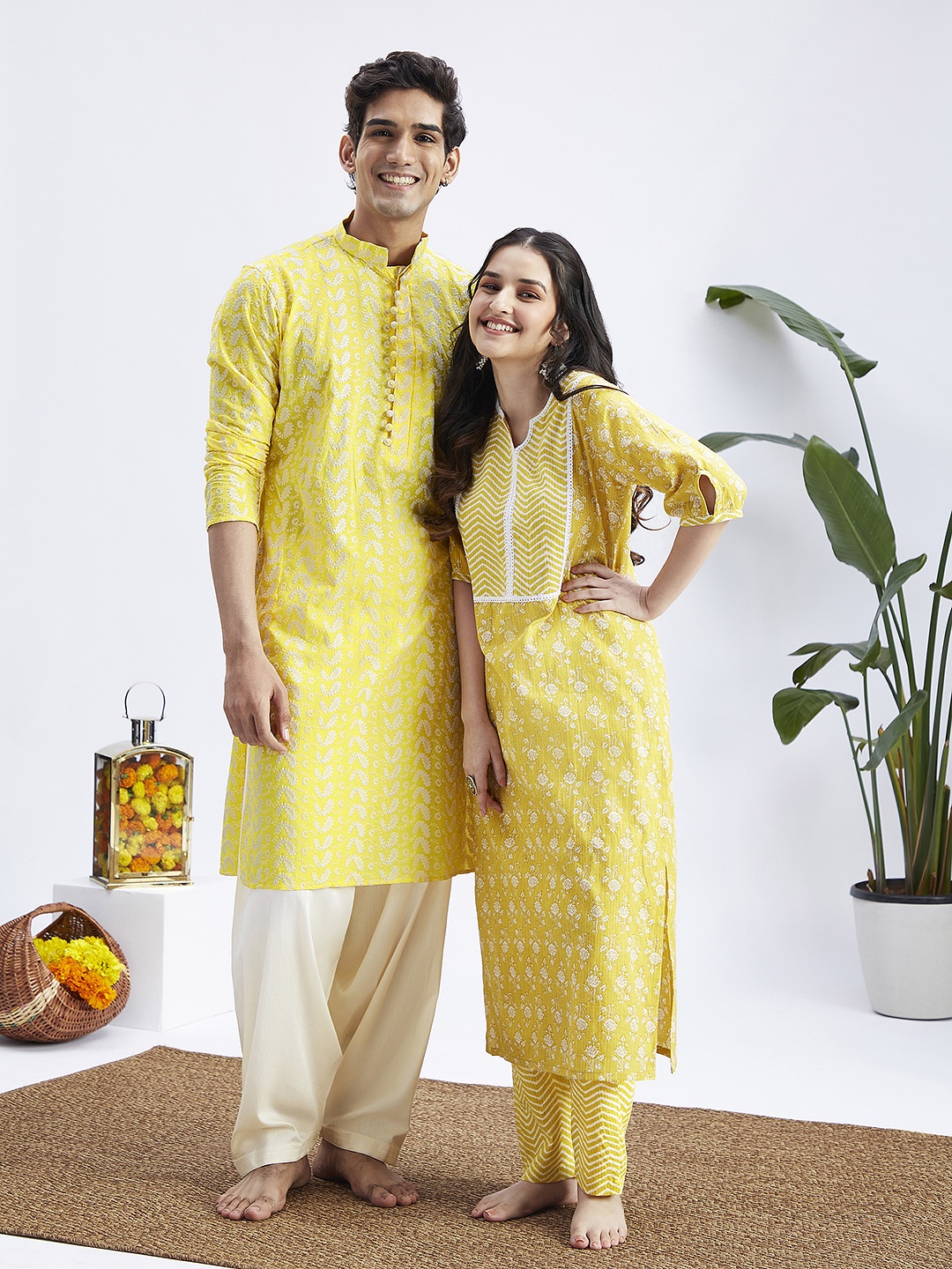 

VASTRAMAY Men Yellow Ethnic Motifs Embroidered Chikankari Pure Cotton Kurta with Patiala