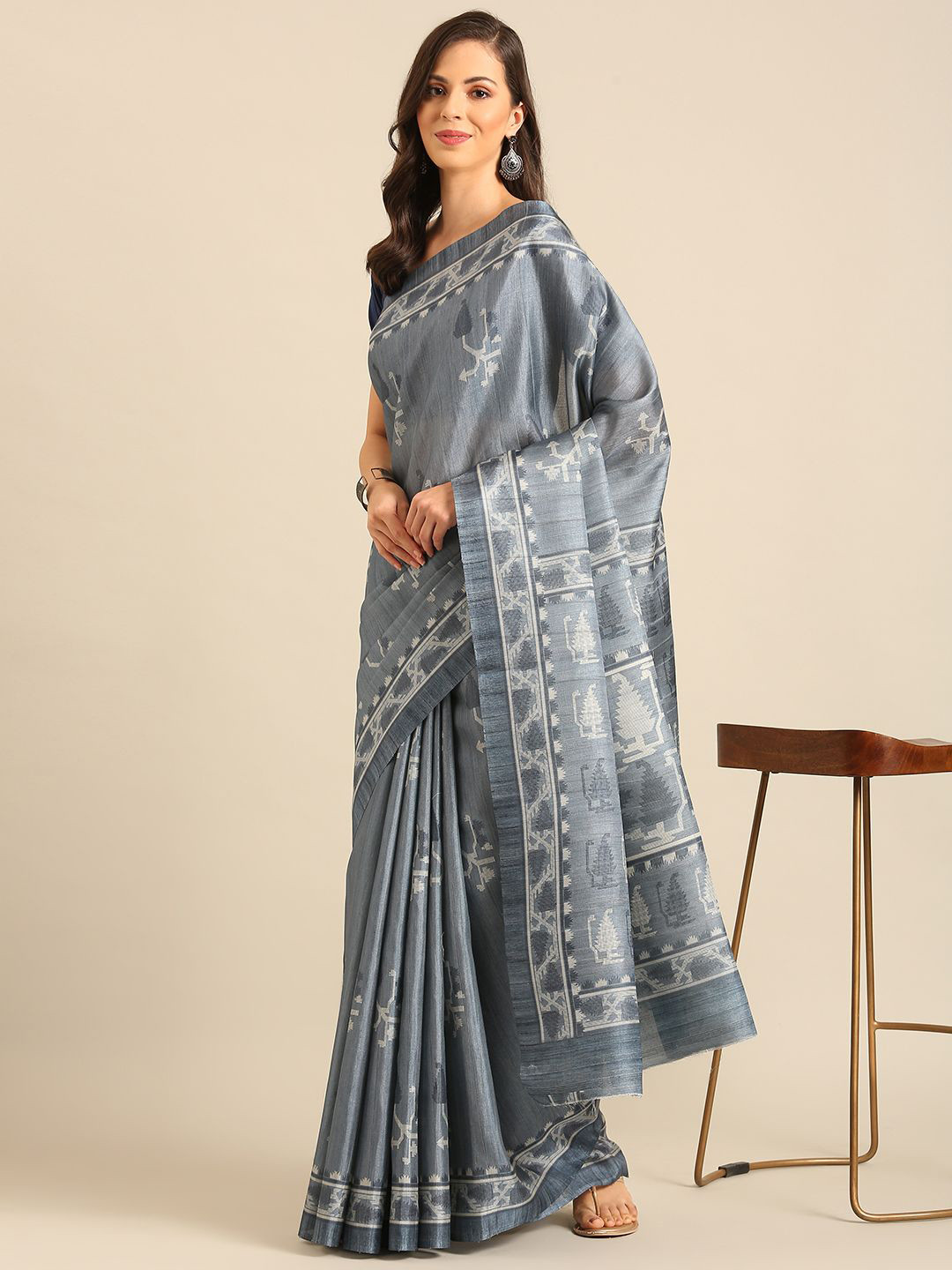

Exclusiva Woven Design Saree, Grey