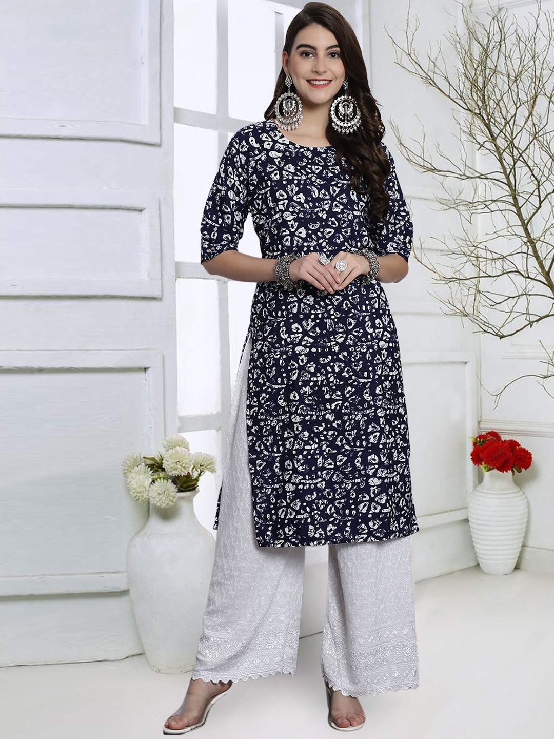 

7Threads Floral Printed Round Neck Straight Kurta, Black