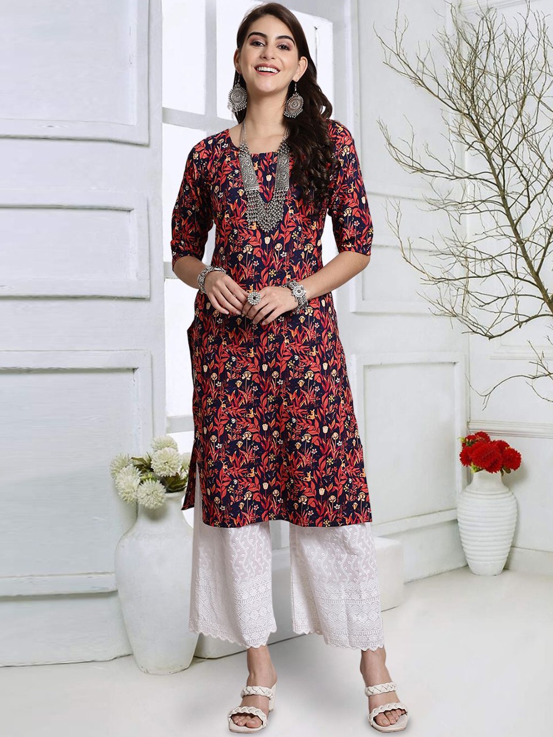 

7Threads Floral Printed Round Neck Straight Kurta, Navy blue