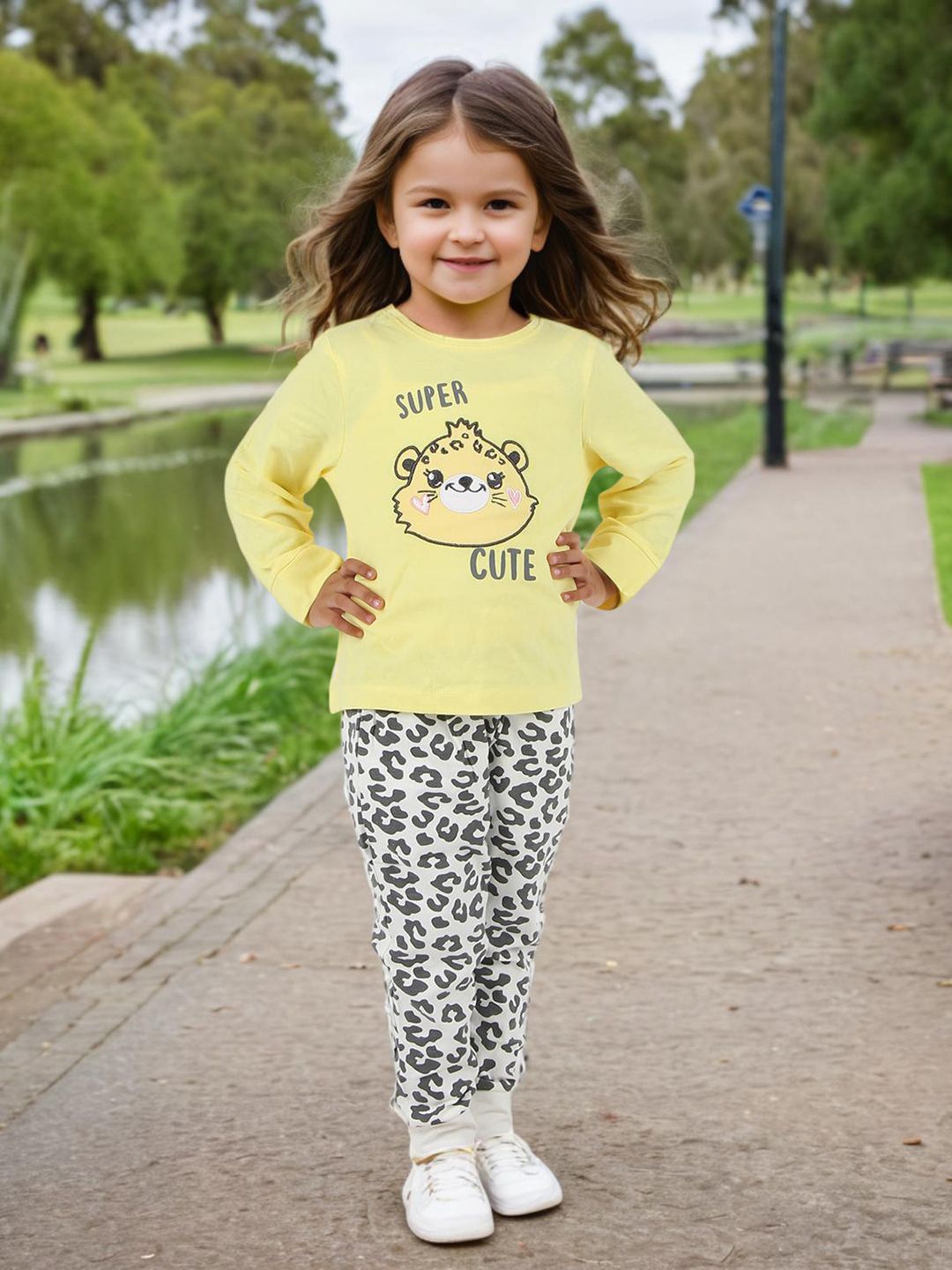 

INCLUD Girls Graphic Printed Sweatshirt With Trousers, Yellow
