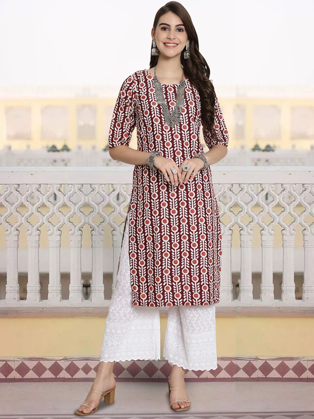 

7Threads Floral Printed Round Neck Straight Kurta, Maroon