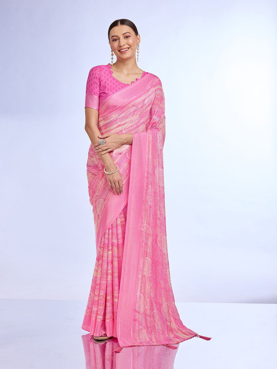 

Ishin Floral Printed Saree, Purple