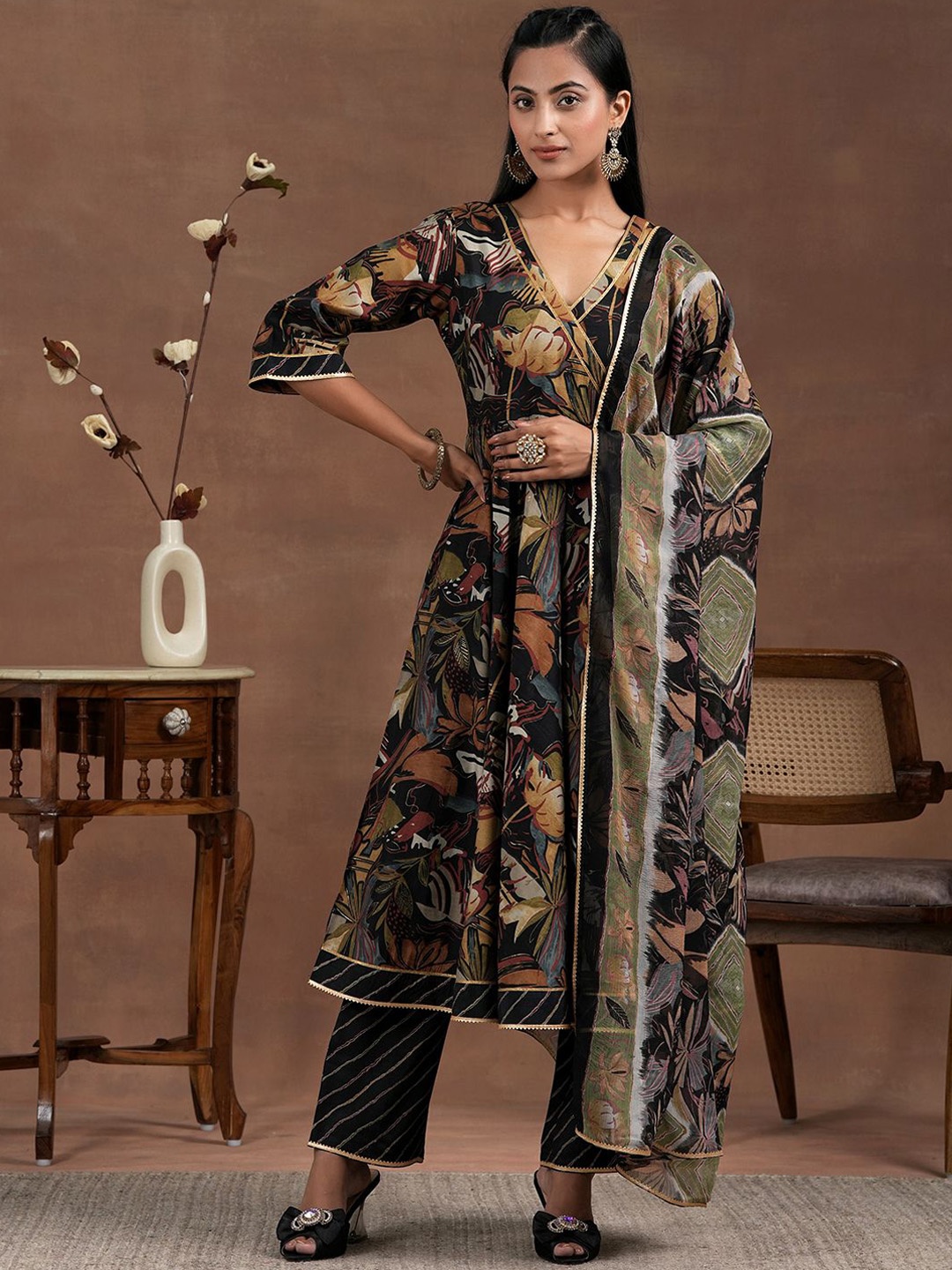 

Libas Floral Printed Angrakha Gotta Patti Anarkali Kurta With Trousers & Dupatta, Black