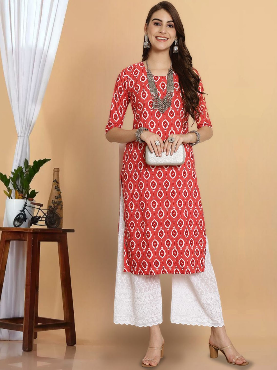 

7Threads Geometric Printed Round Neck Crepe Straight Kurta, Red