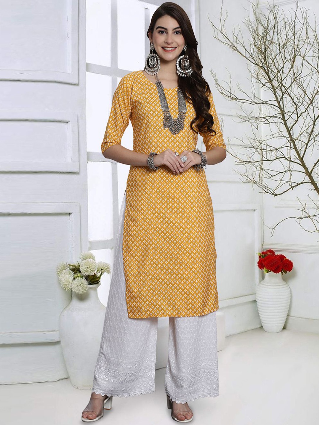 

7Threads Geometric Printed Round Neck Straight Kurta, Yellow
