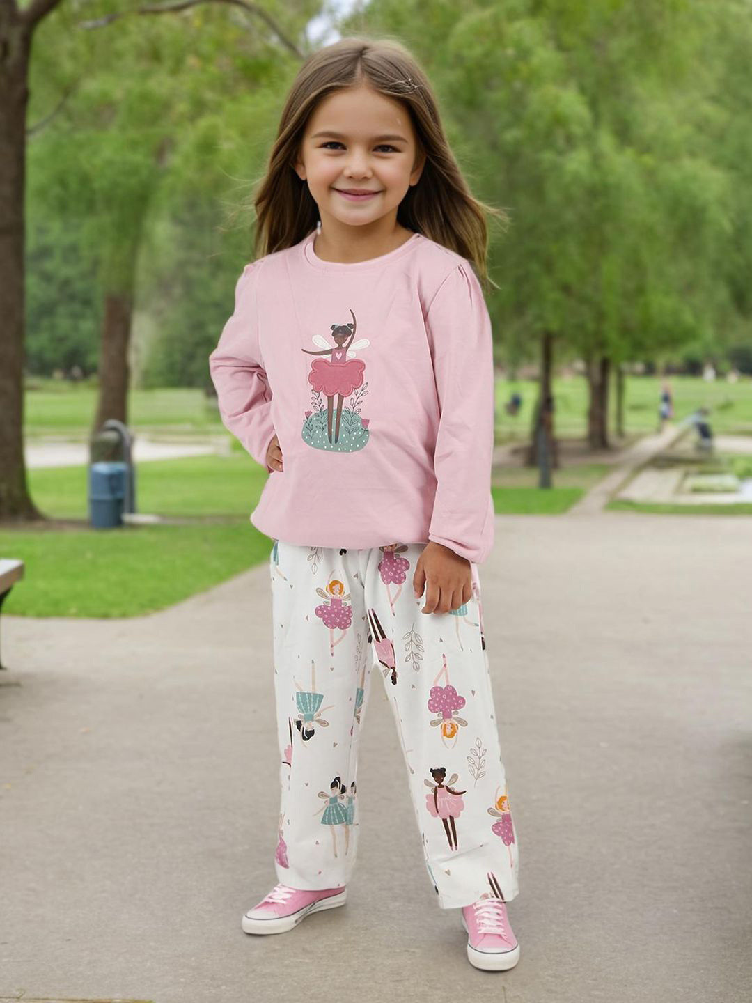 

INCLUD Girls Printed T-shirt with Trousers, Pink