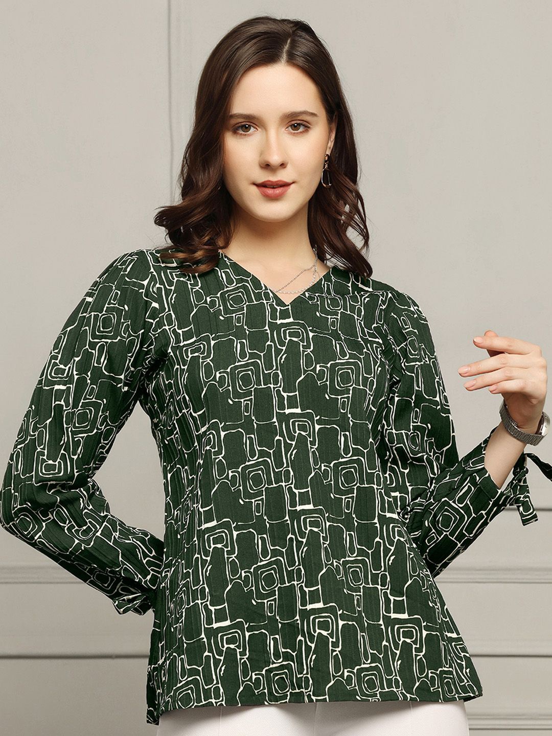 

FASHION DREAM Women Abstract Printed V-Neck Cotton Top, Green