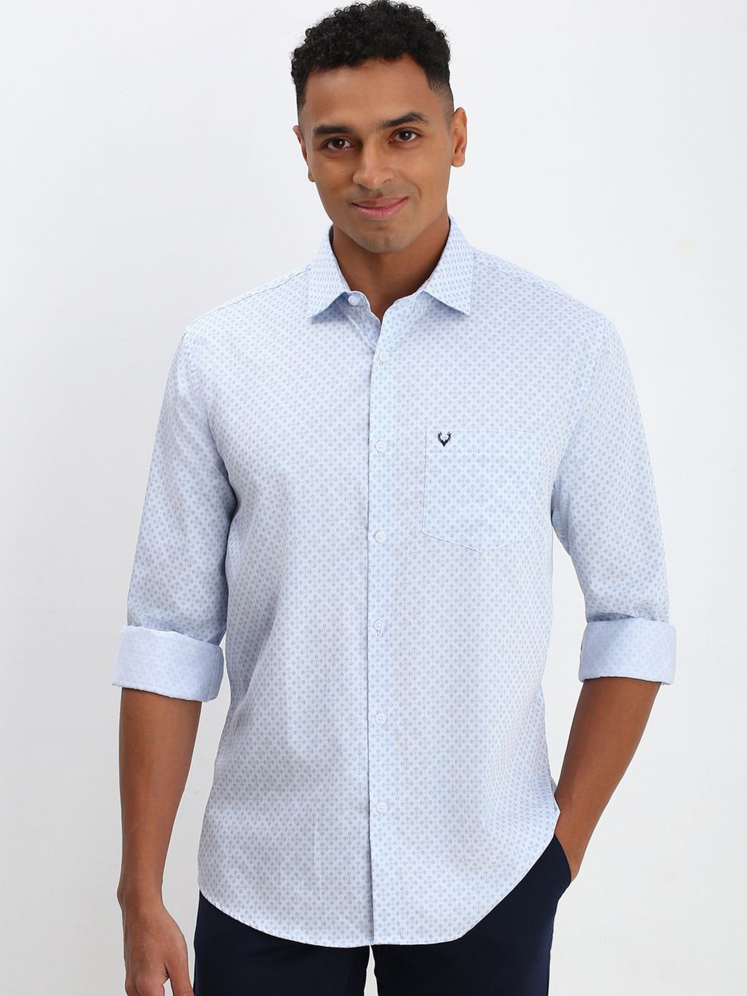 

Allen Solly Men Slim Fit Floral Opaque Printed Casual Shirt, Blue