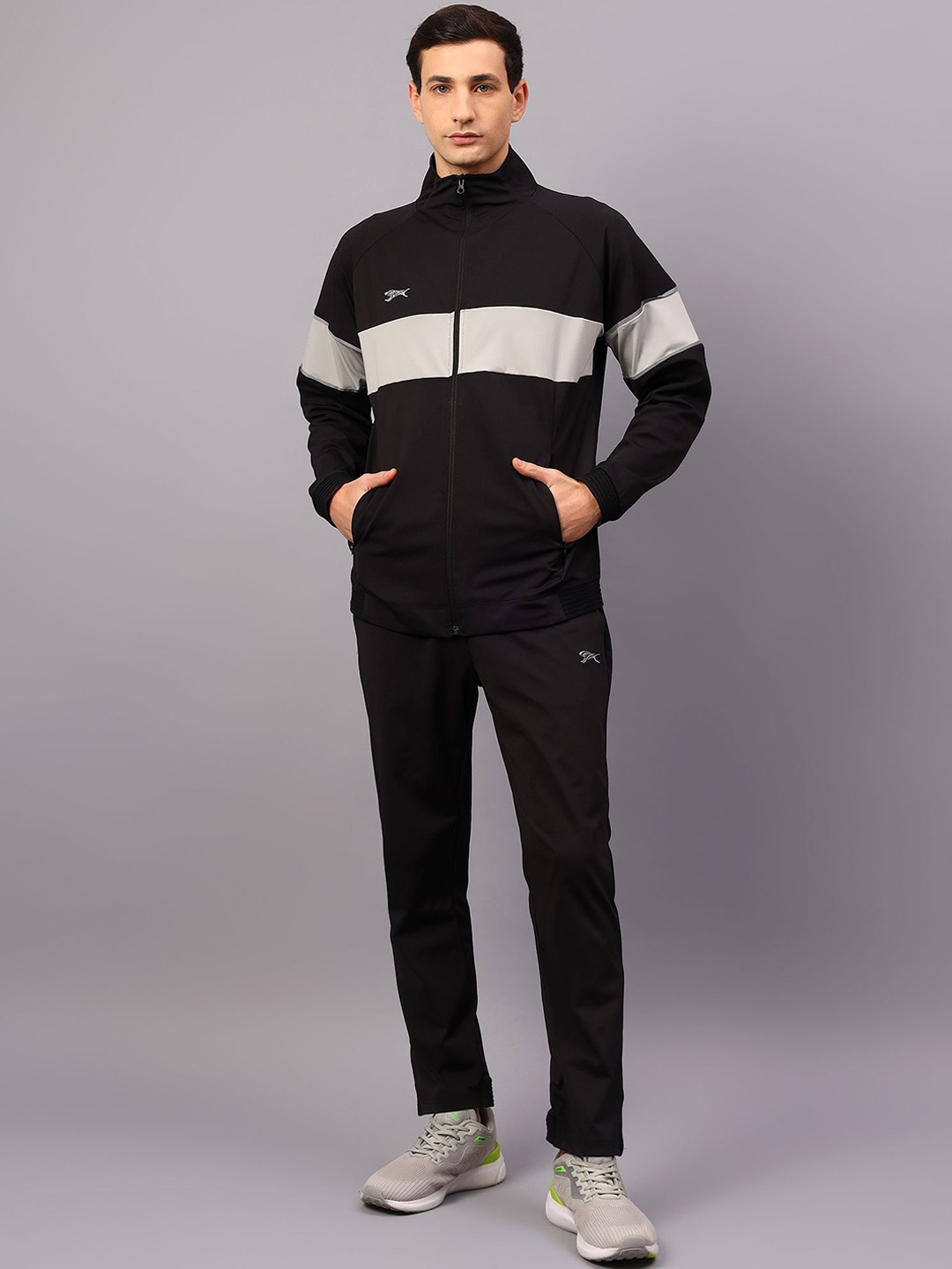 

Shiv Naresh Men Colourblocked Mock Collar Jacket & Track Pant, Black