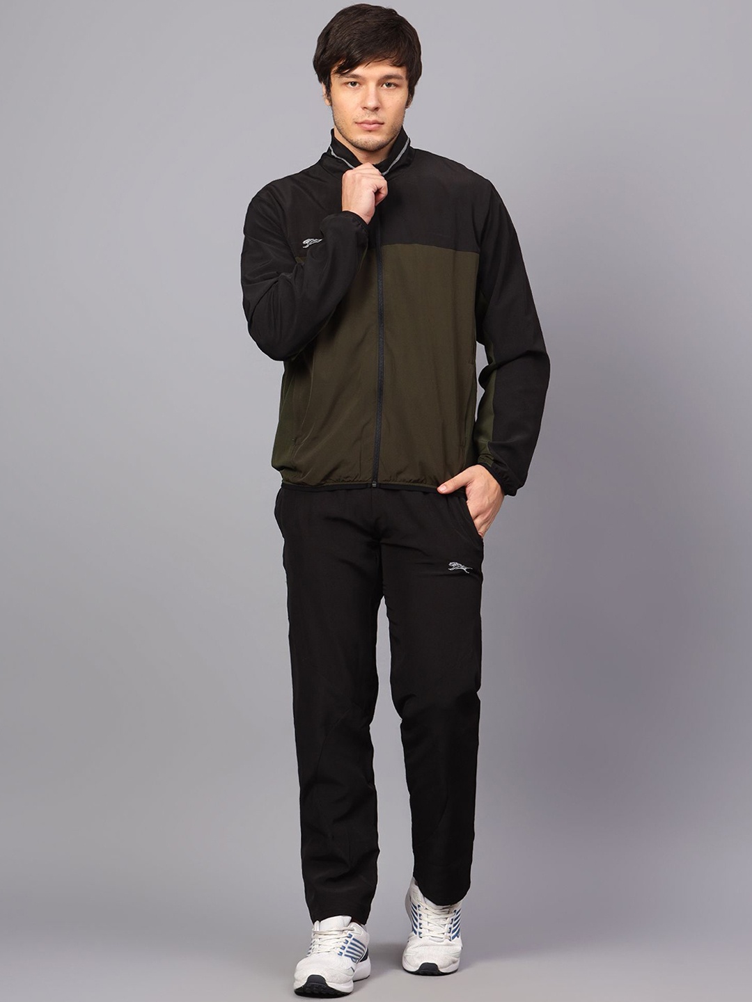 

Shiv Naresh Colorblocked man Mid-Rise Tracksuits, Olive