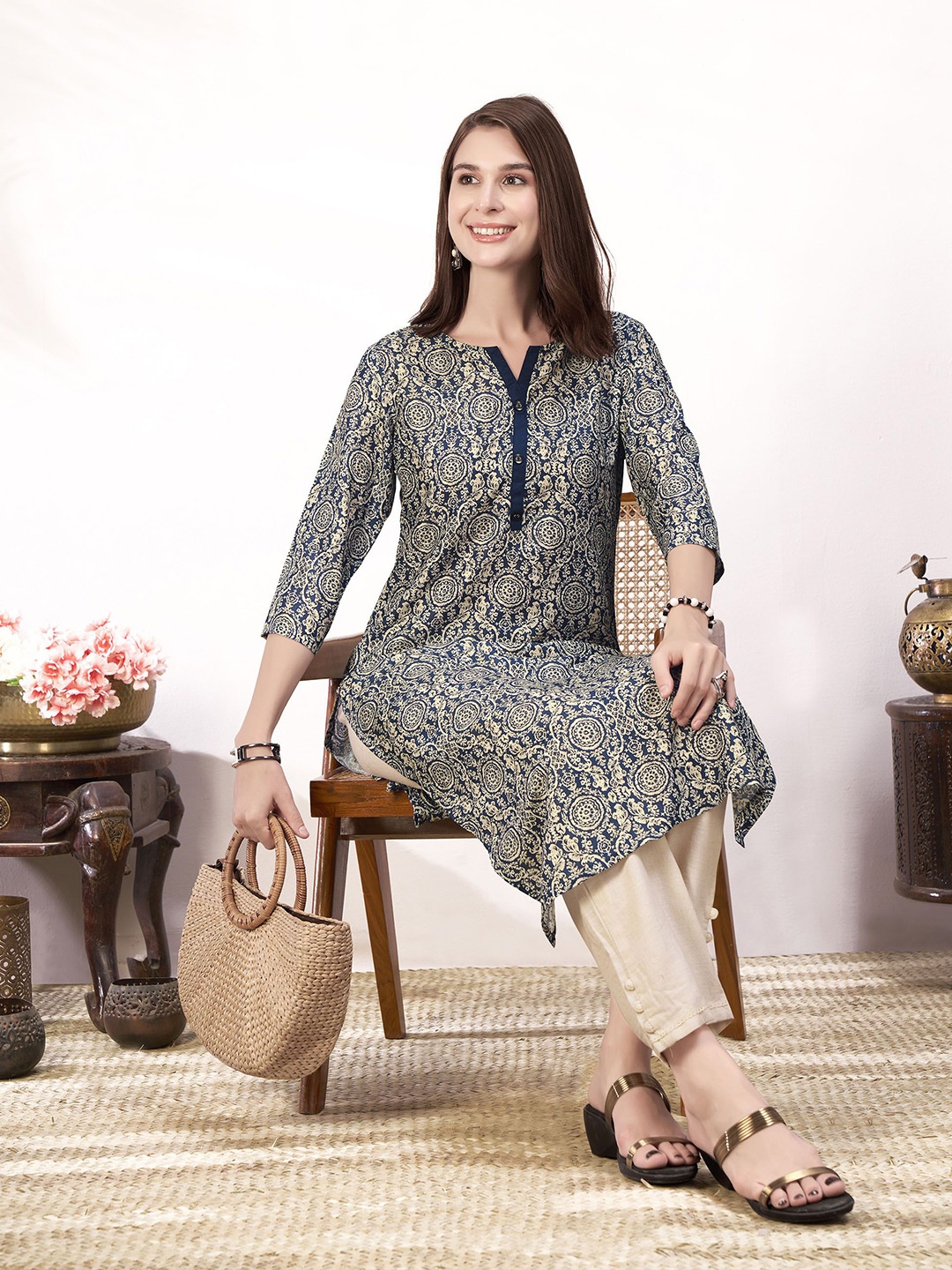 

Anouk Rustic Ethnic Motifs Printed Straight Kurta, Navy blue