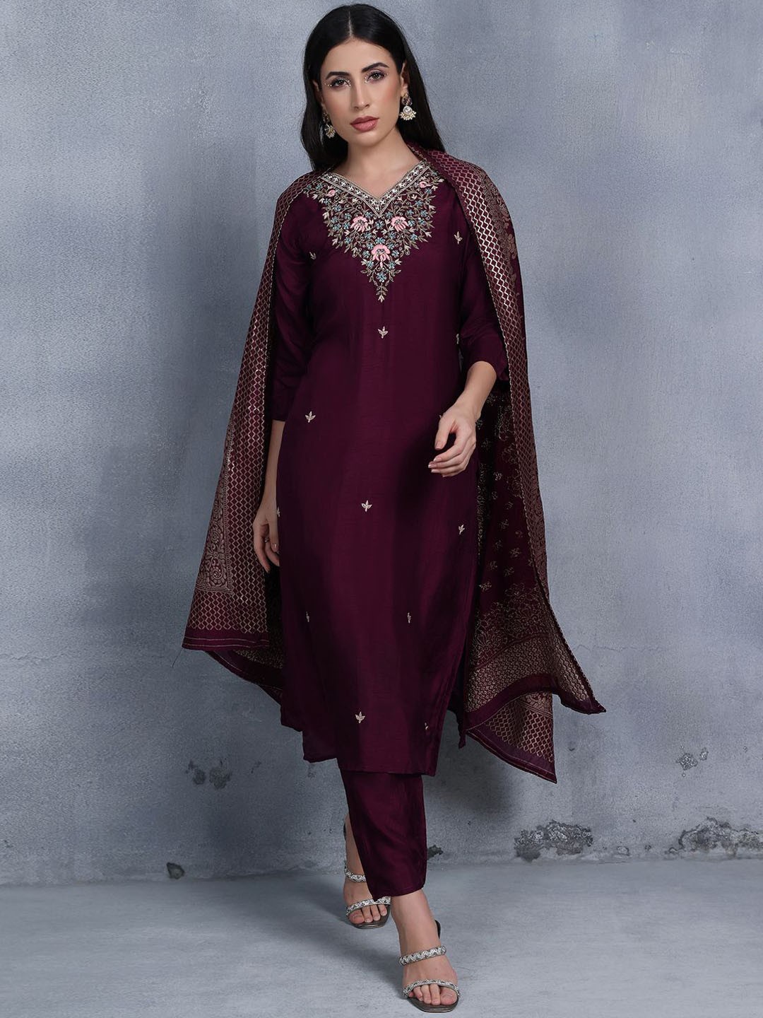 

Rang by Indya Floral Embroidered Regular Sequinned Kurta With Trousers & Dupatta, Purple