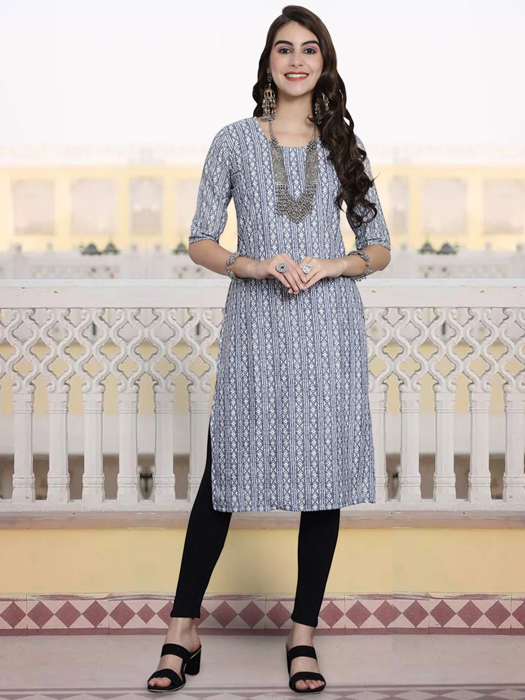 

7Threads Geometric Printed Round Neck Straight Kurta, Blue
