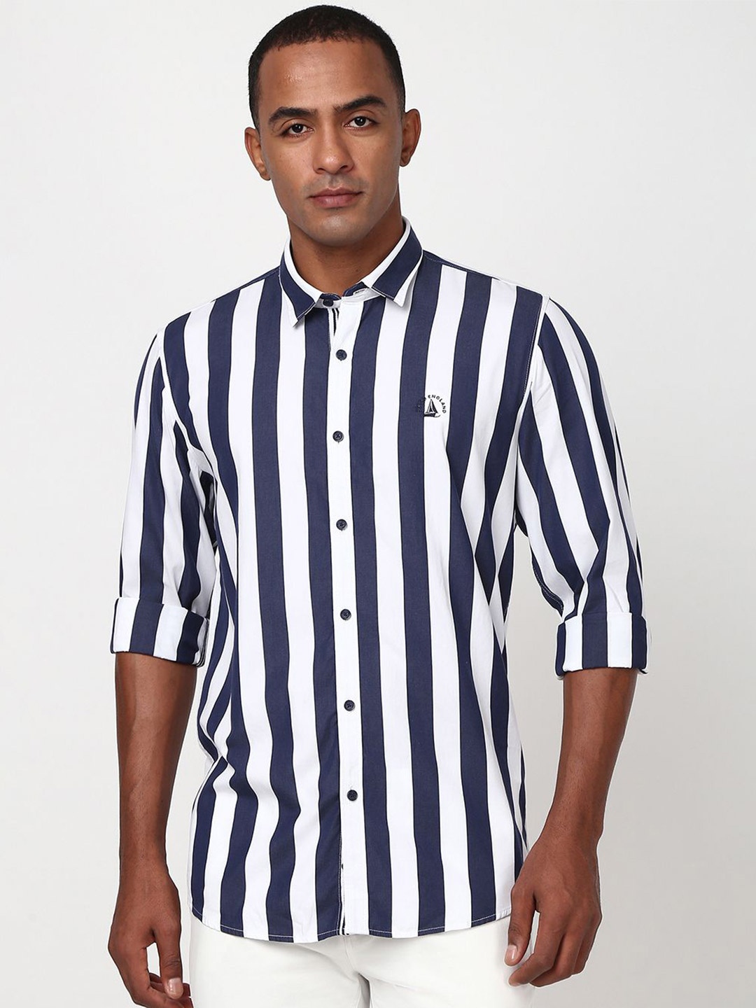 

Peter England Men Slim Fit Opaque Striped Casual Shirt, White